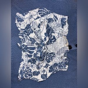 Medium tube top with tie in front.